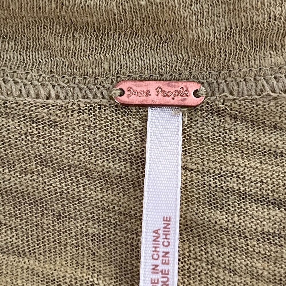FREE PEOPLE Muted Chartreuse Duster with shell buttons.  Adorable!